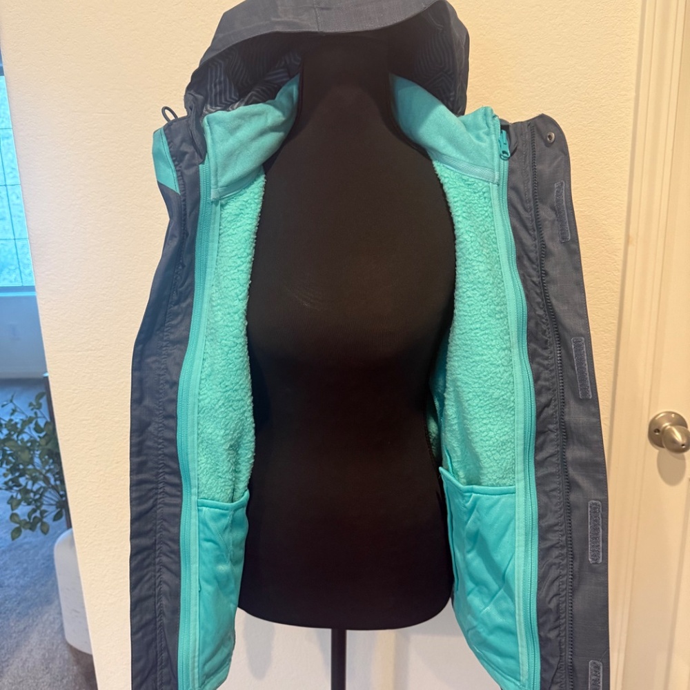 Women's Ski/Snowboard paints and Jacket (Like New)